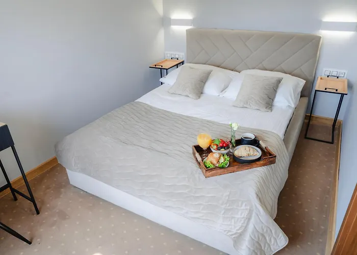 Kosmowski 3* Września